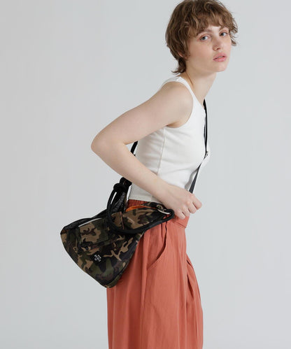 直營店限定 MINI MESH TRIANGLE BAG 包