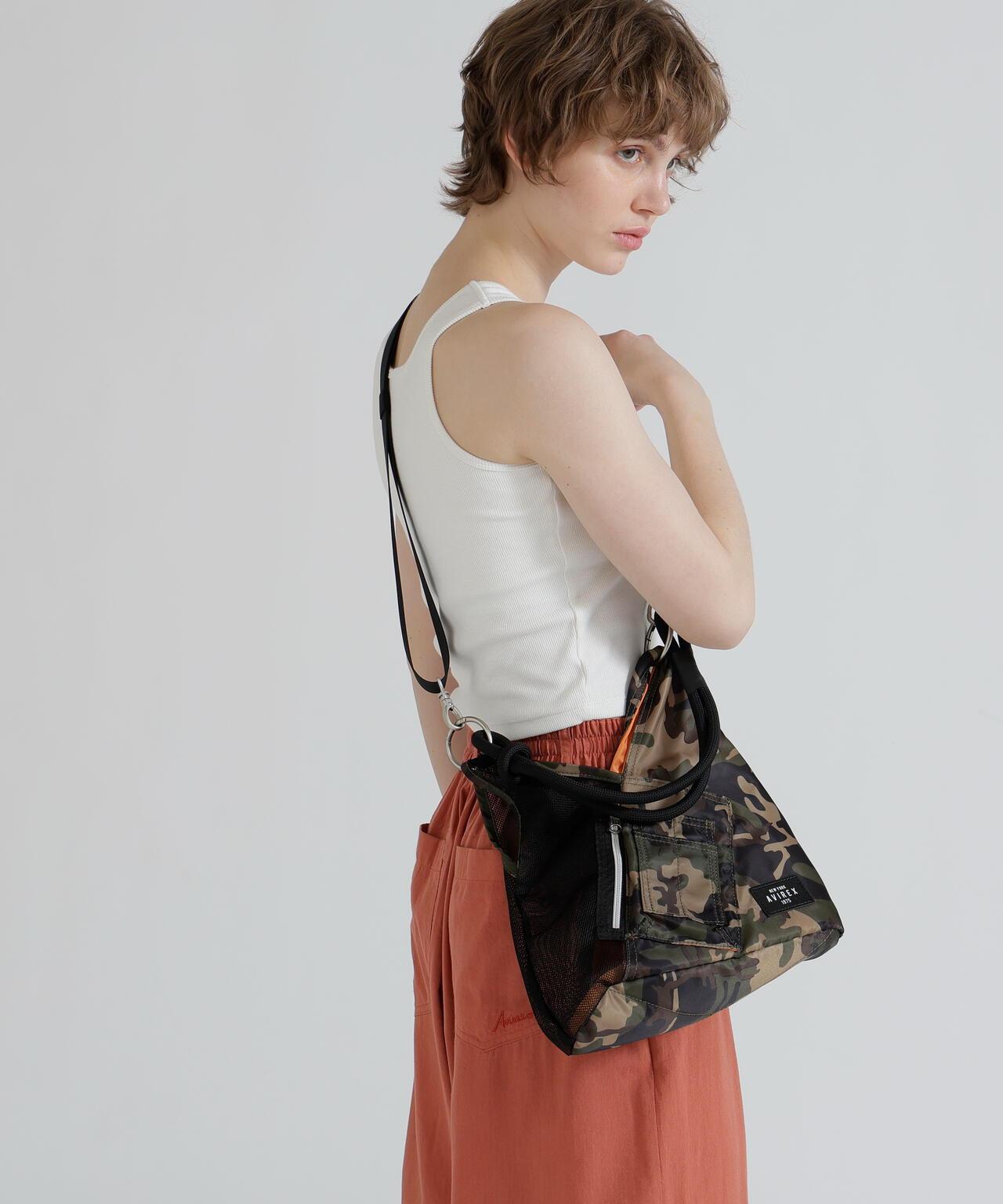 直營店限定 MINI MESH TRIANGLE BAG 包