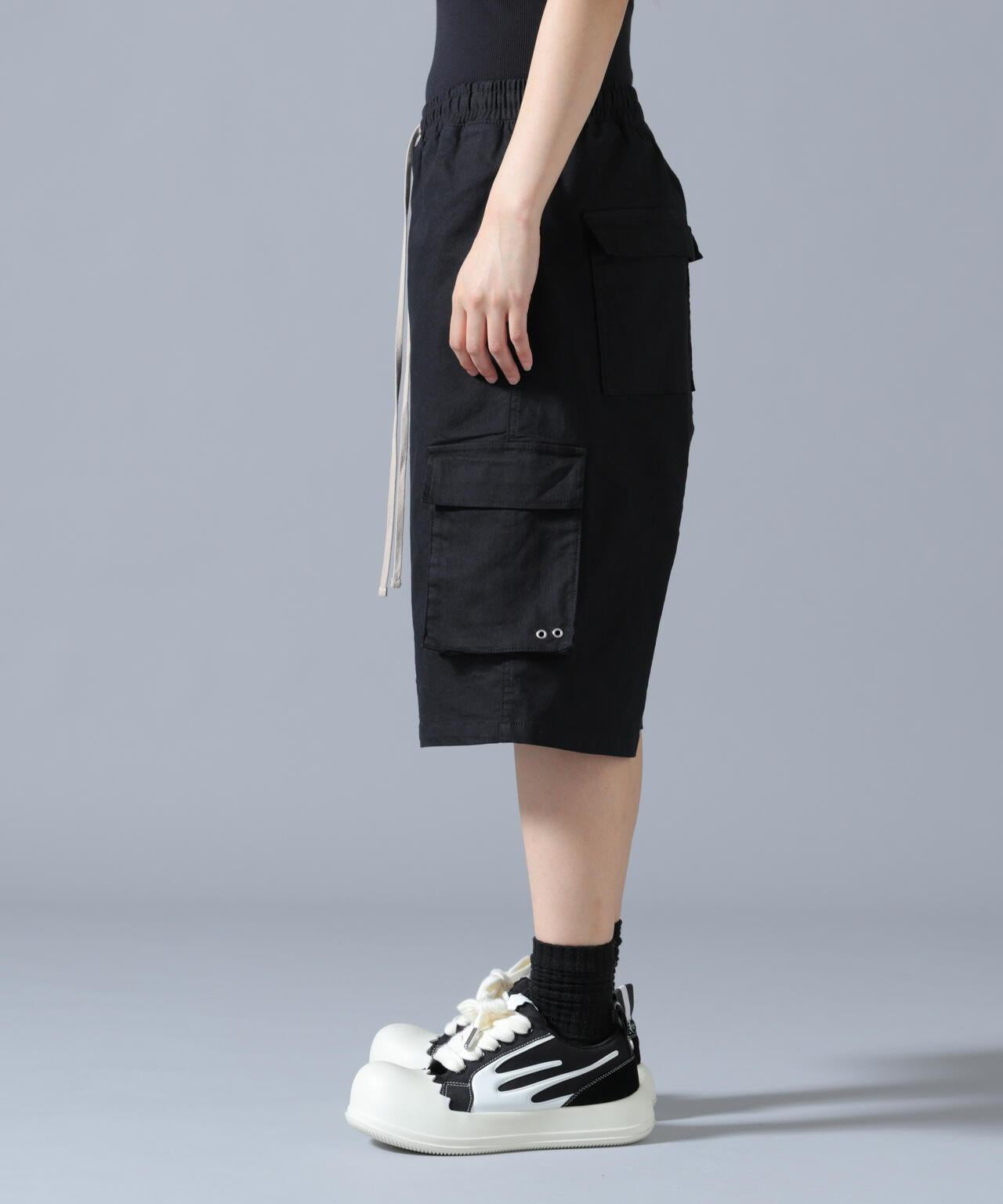FR(13)NDS フレンズ Black shorts 休閒短褲