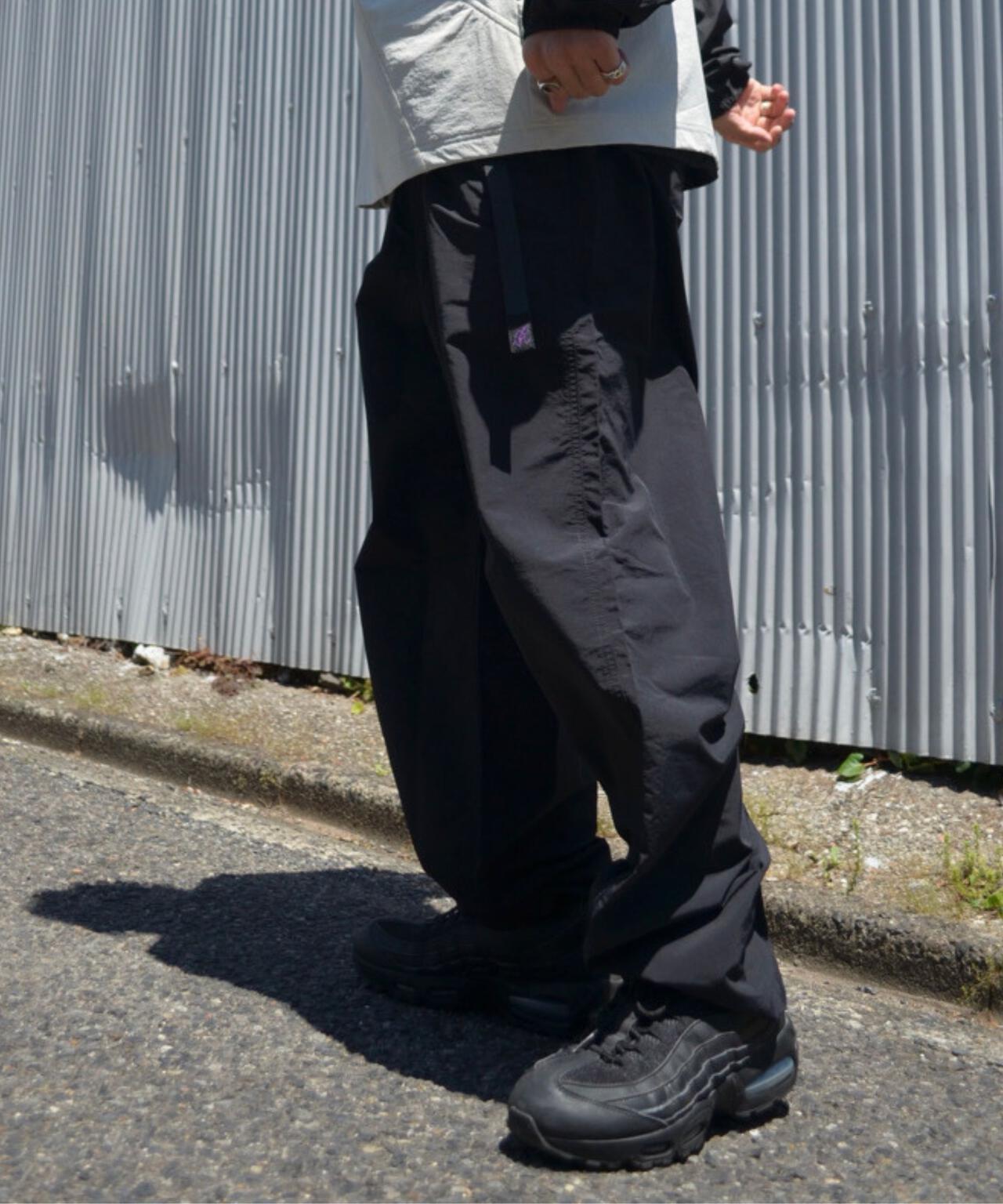 聯名 NYLON TUCK PANTS 尼龍褶襉褲