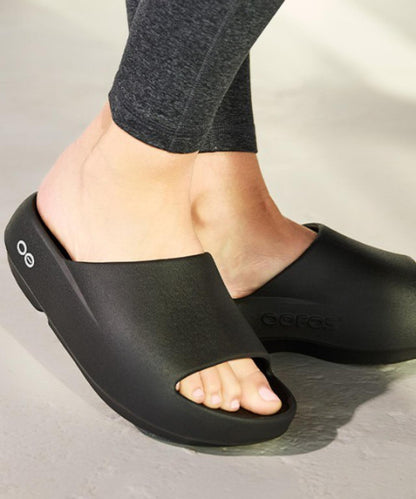 OOFOS ウーフォス OOAHH+ 男女通用恢復涼鞋