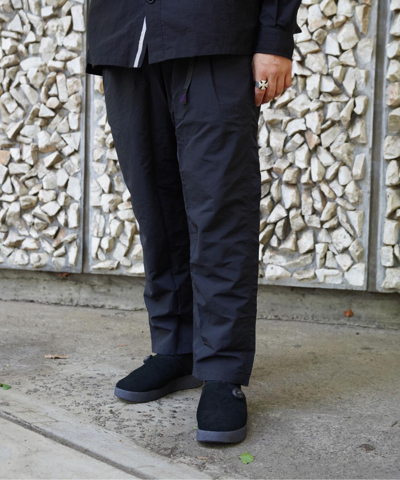 聯名 NYLON TUCK PANTS 尼龍褶襉褲