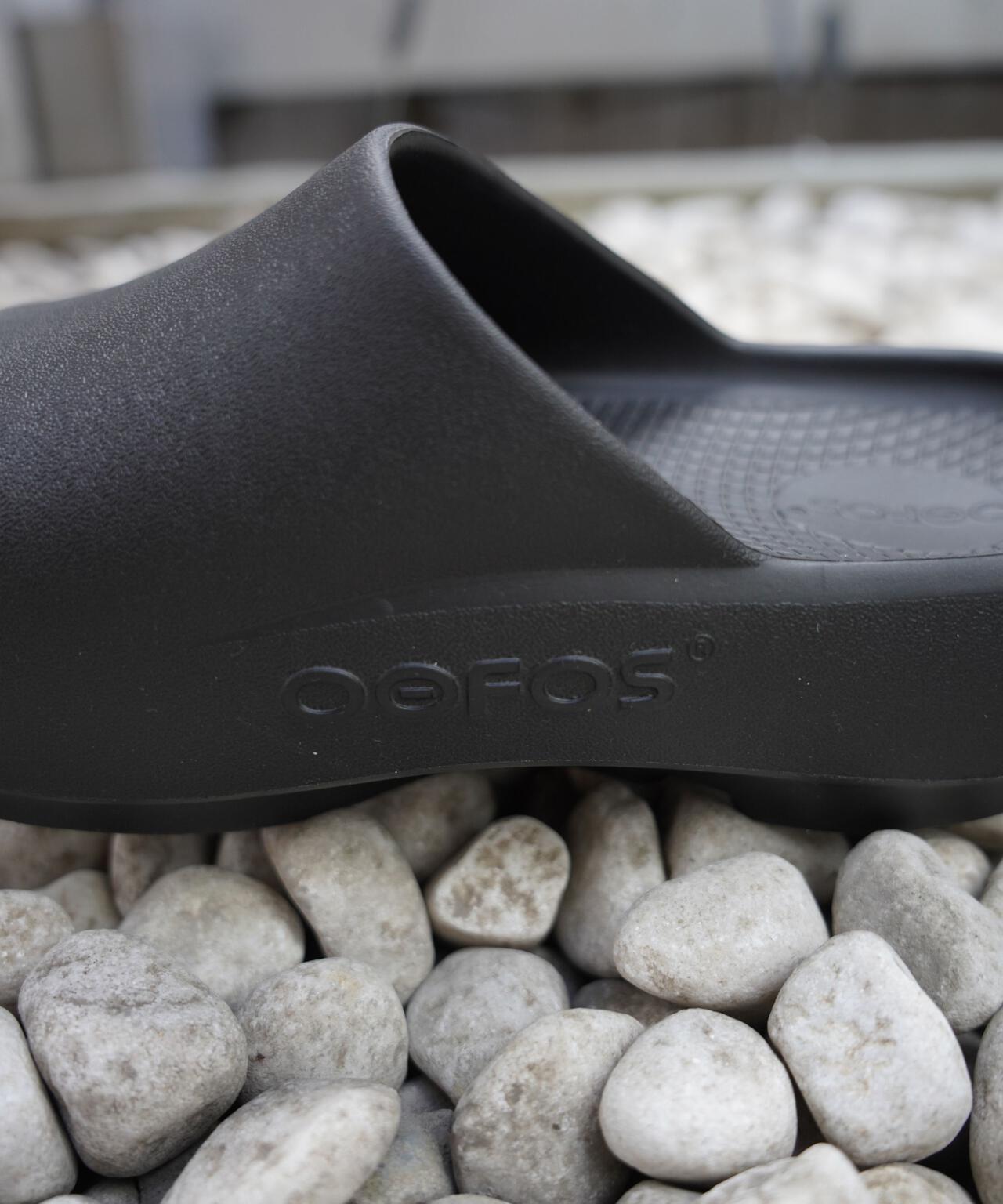 OOFOS ウーフォス OOAHH+ 男女通用恢復涼鞋