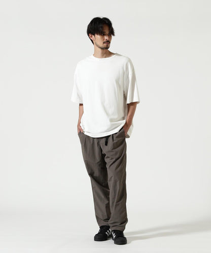 聯名 NYLON TUCK PANTS 尼龍褶襉褲