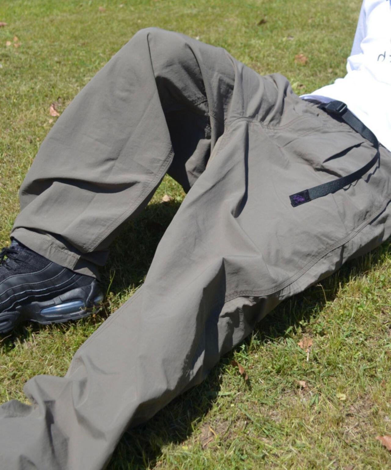 聯名 NYLON TUCK PANTS 尼龍褶襉褲