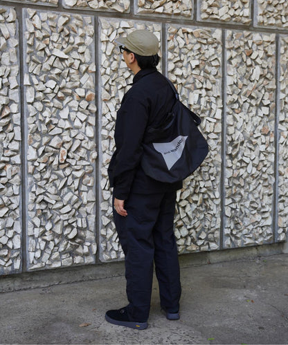 聯名 NYLON TUCK PANTS 尼龍褶襉褲