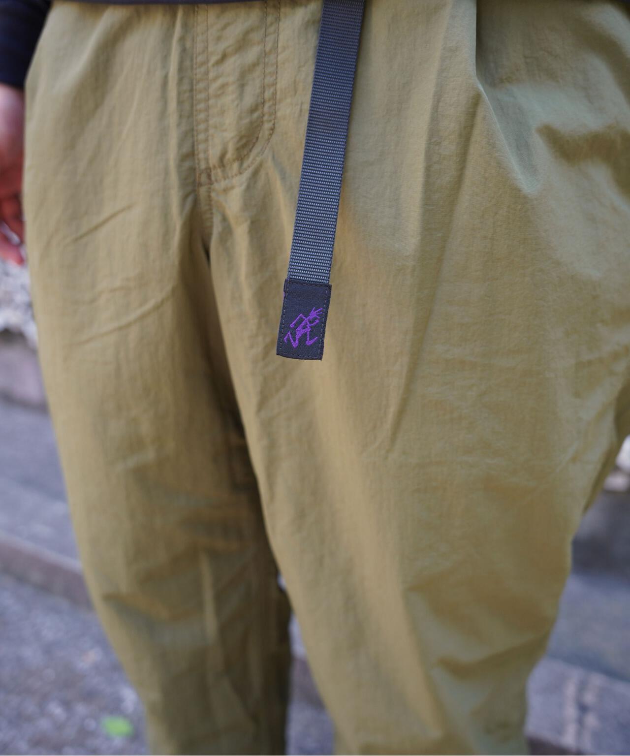 聯名 NYLON TUCK PANTS 尼龍褶襉褲