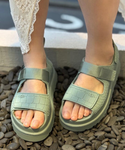 UGG GoldenGlow Embossed 浮雕設計配件