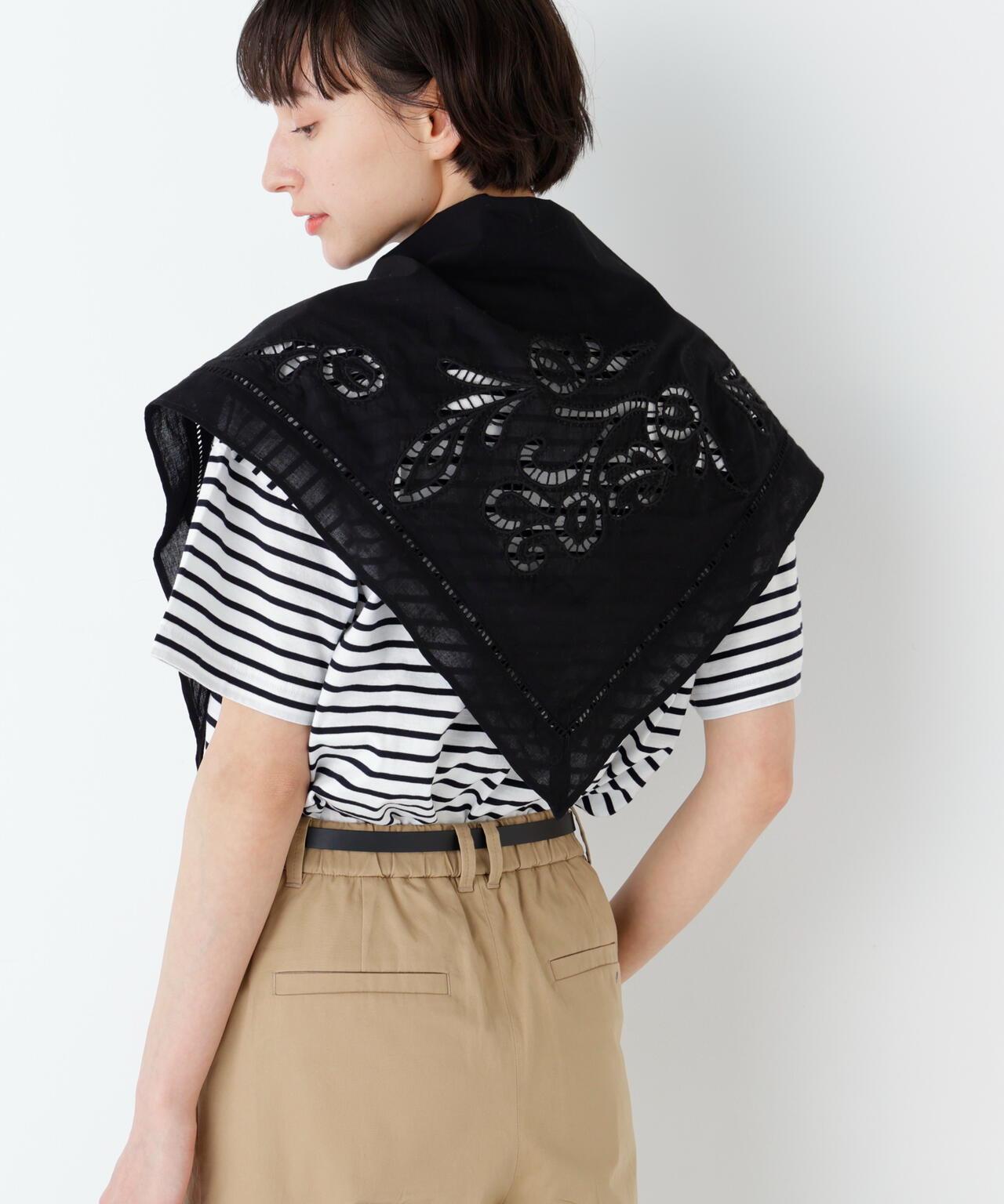 鏤空刺繡三角圍巾