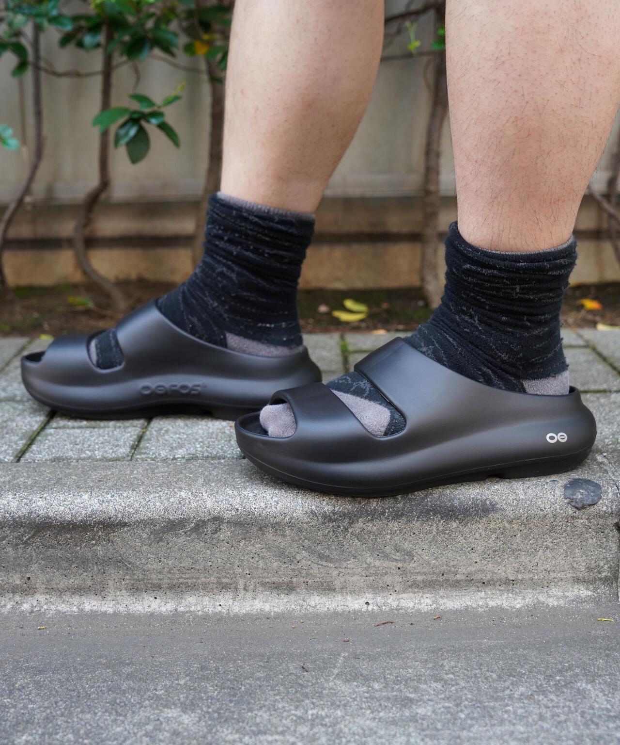 OOFOS OOYEA 恢復涼鞋