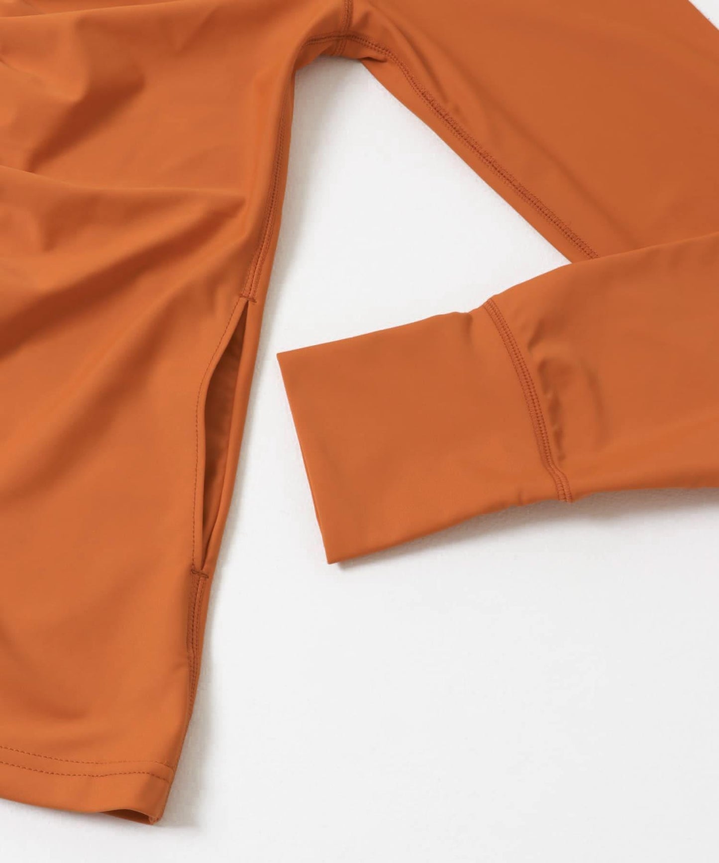 防曬 Swim URBAN RESEARCH 前褶皺 衝浪防曬上衣（部分限定色）
