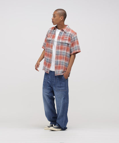 《AVIREX × UNIVERSAL OVERALL》 POSTAL FLANNEL SHIRT 襯衫