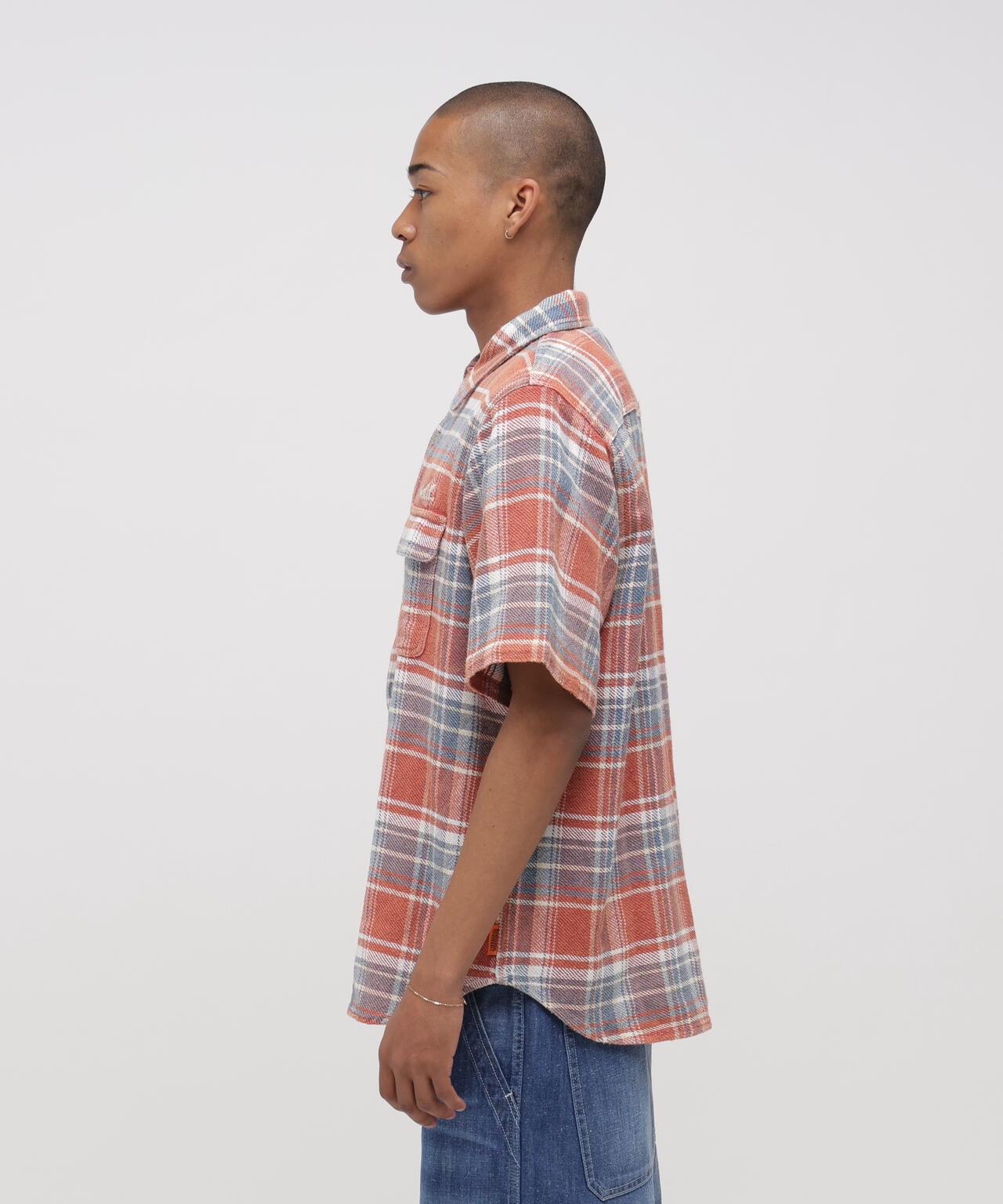 《AVIREX × UNIVERSAL OVERALL》 POSTAL FLANNEL SHIRT 襯衫