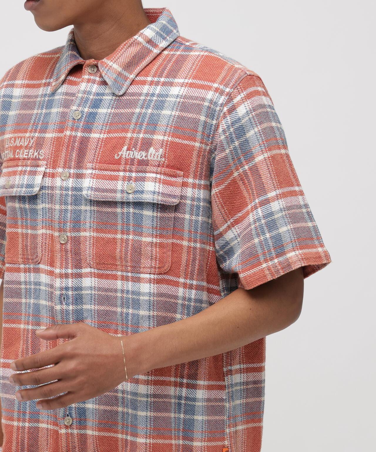 《AVIREX × UNIVERSAL OVERALL》 POSTAL FLANNEL SHIRT 襯衫