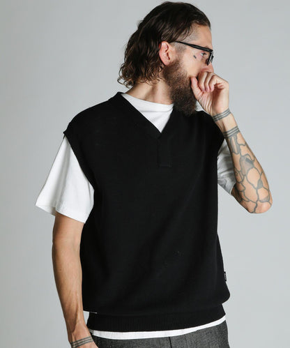 B.S. KNIT VEST 黑羊圖案 針織背心