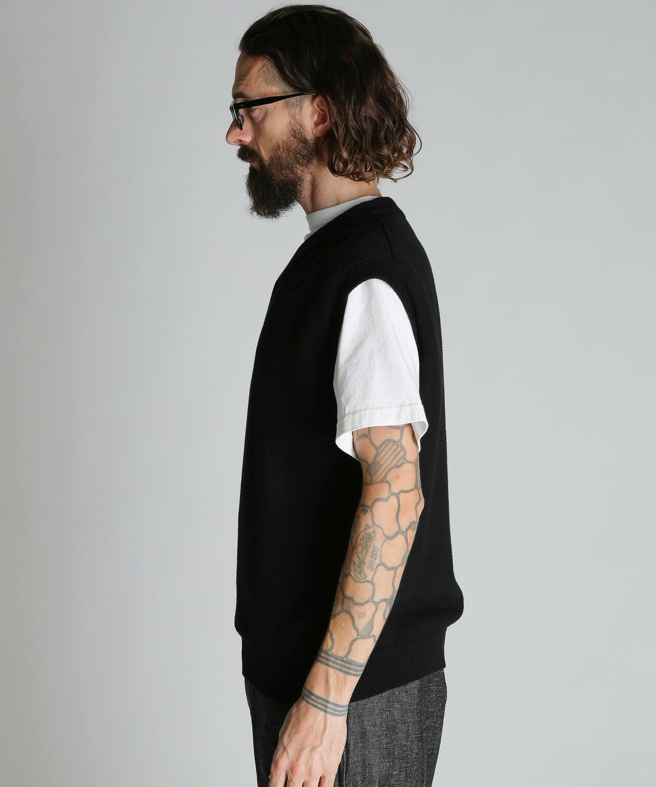B.S. KNIT VEST 黑羊圖案 針織背心