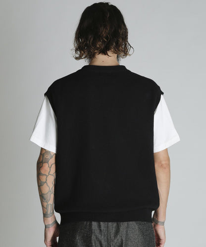 B.S. KNIT VEST 黑羊圖案 針織背心