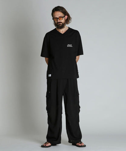B.S. V NECK T-SHIRT ブラックシープ V領T恤