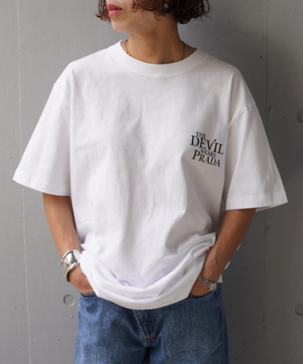 The DEVIL WEARS PRADA（穿普拉達的女王） 背部印花Logo T恤