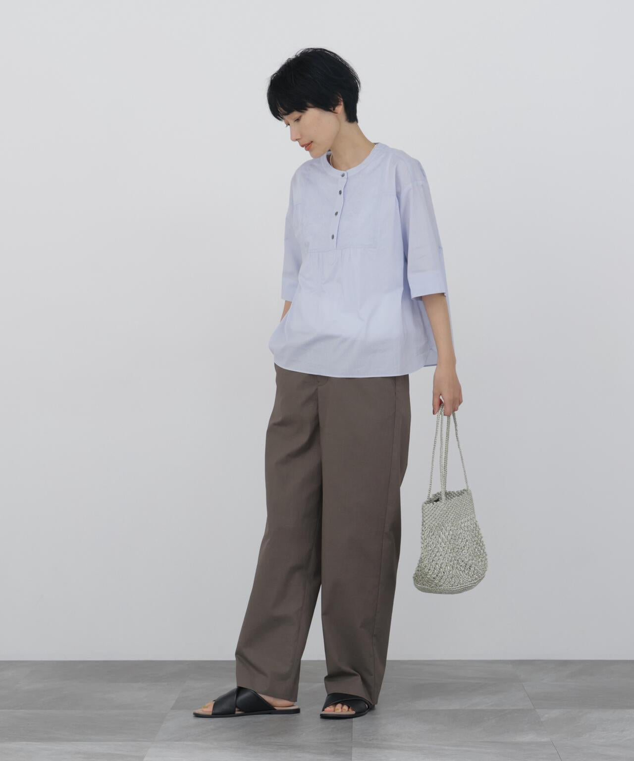 《洗える / Good Price》 刺繡拼接女襯衫