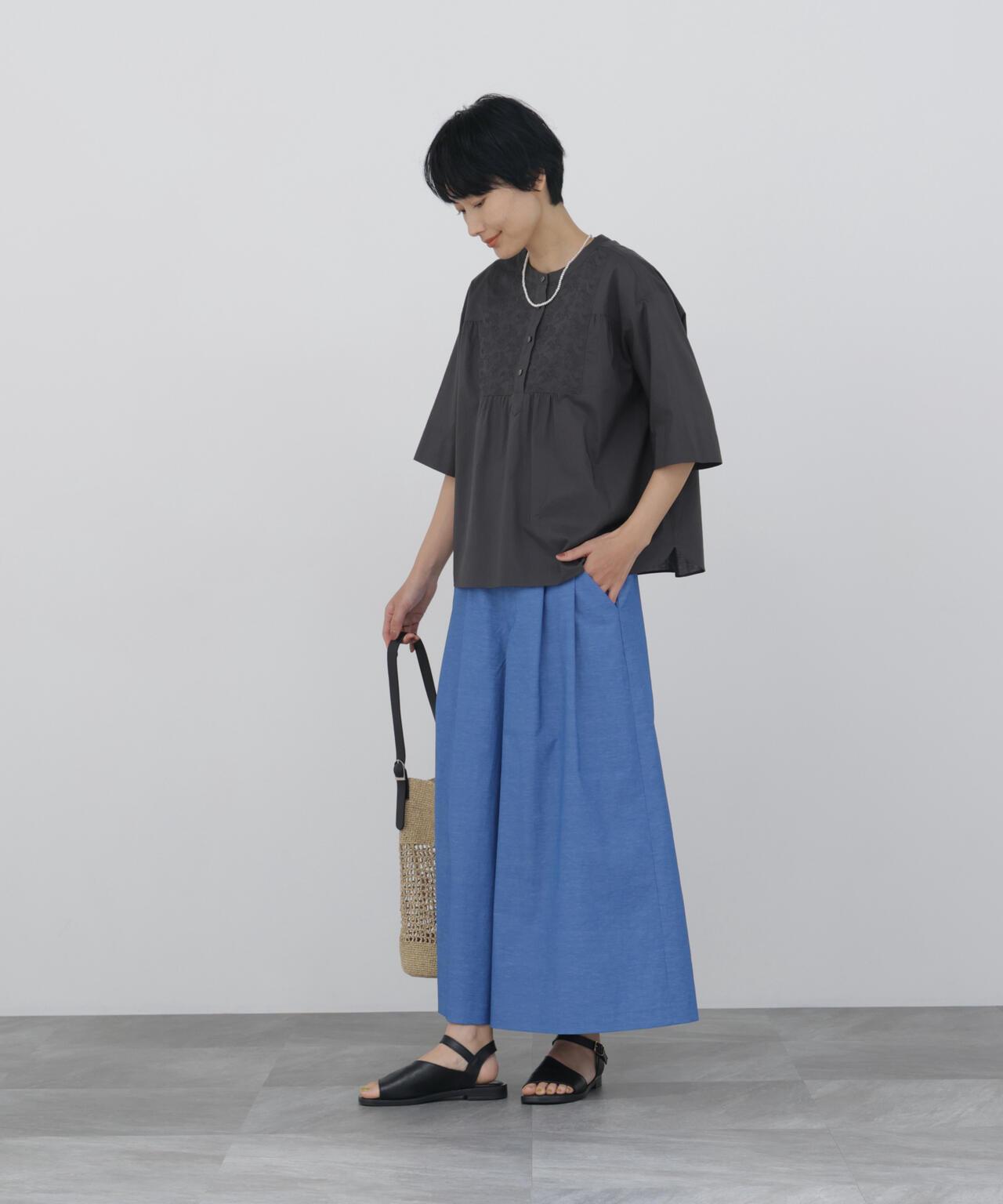 《洗える / Good Price》 刺繡拼接女襯衫