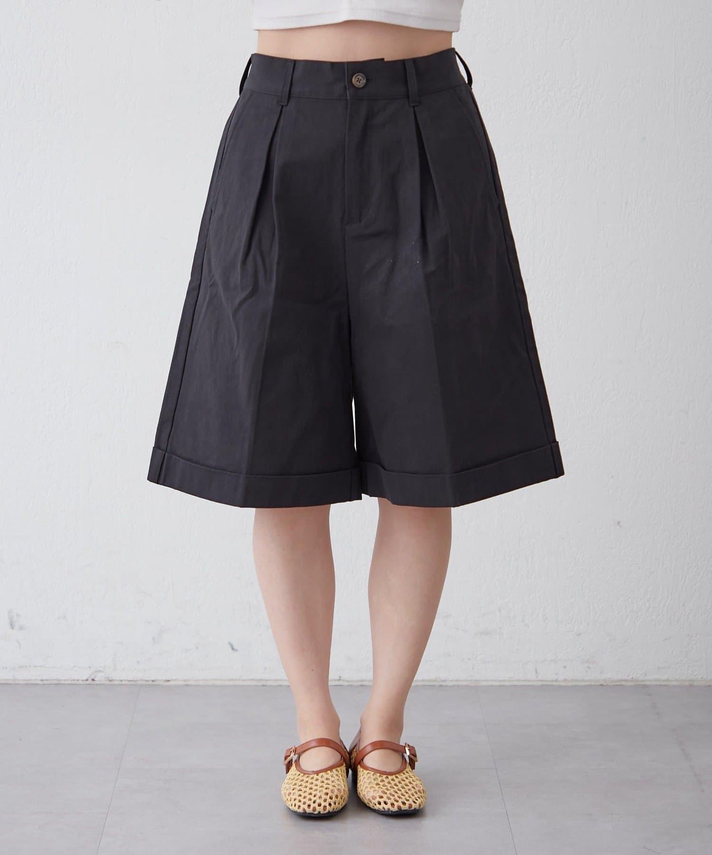 willow 翻邊設計 Chino 短褲