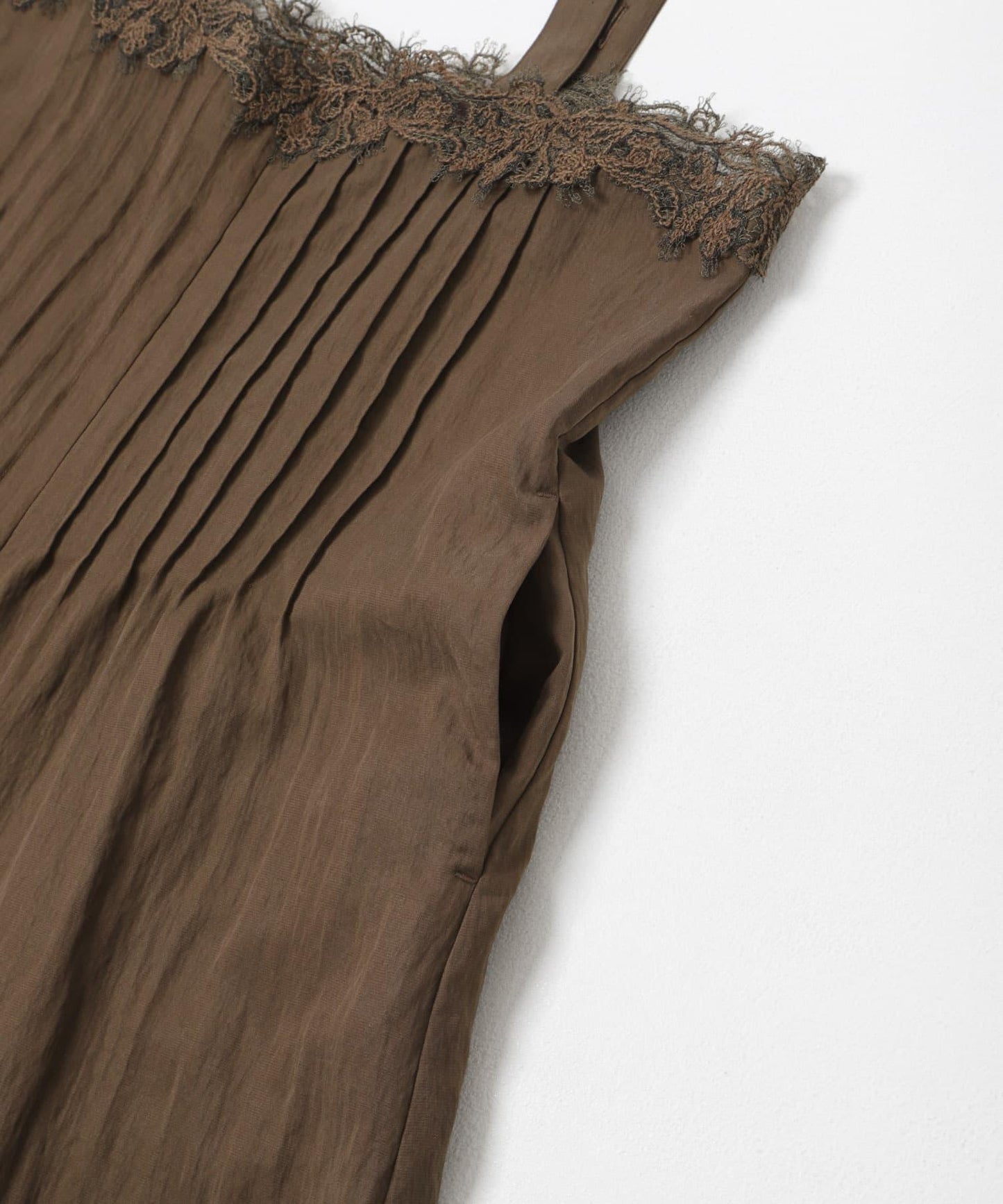 蕾絲拼接抽褶設計揹帶褲