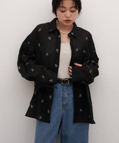yomo企畫 輕透刺繡袖褶皺襯衫