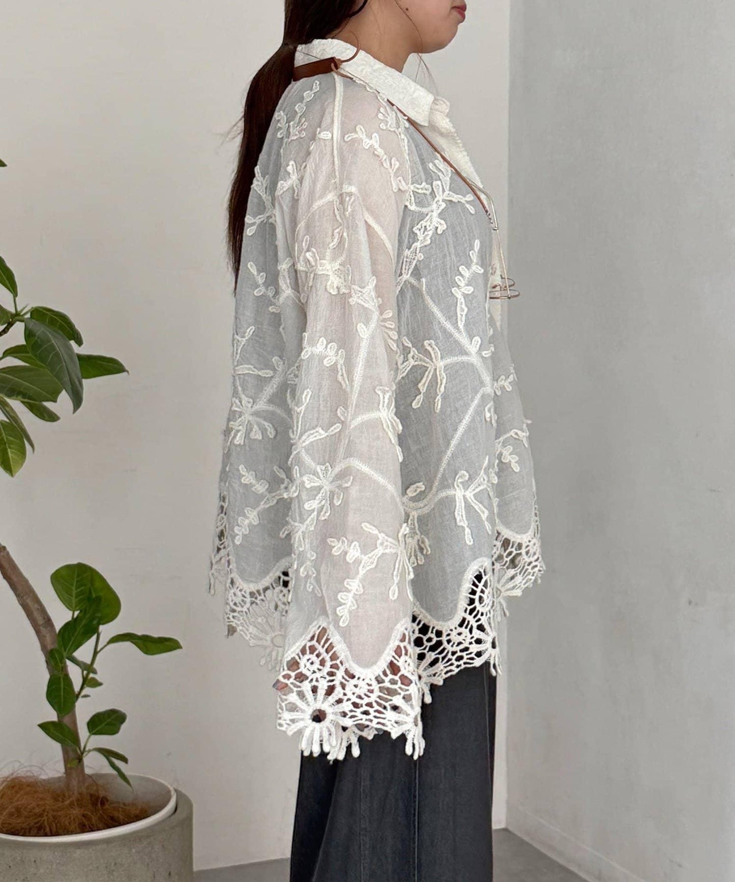 立體刺繡蕾絲設計 襯衫