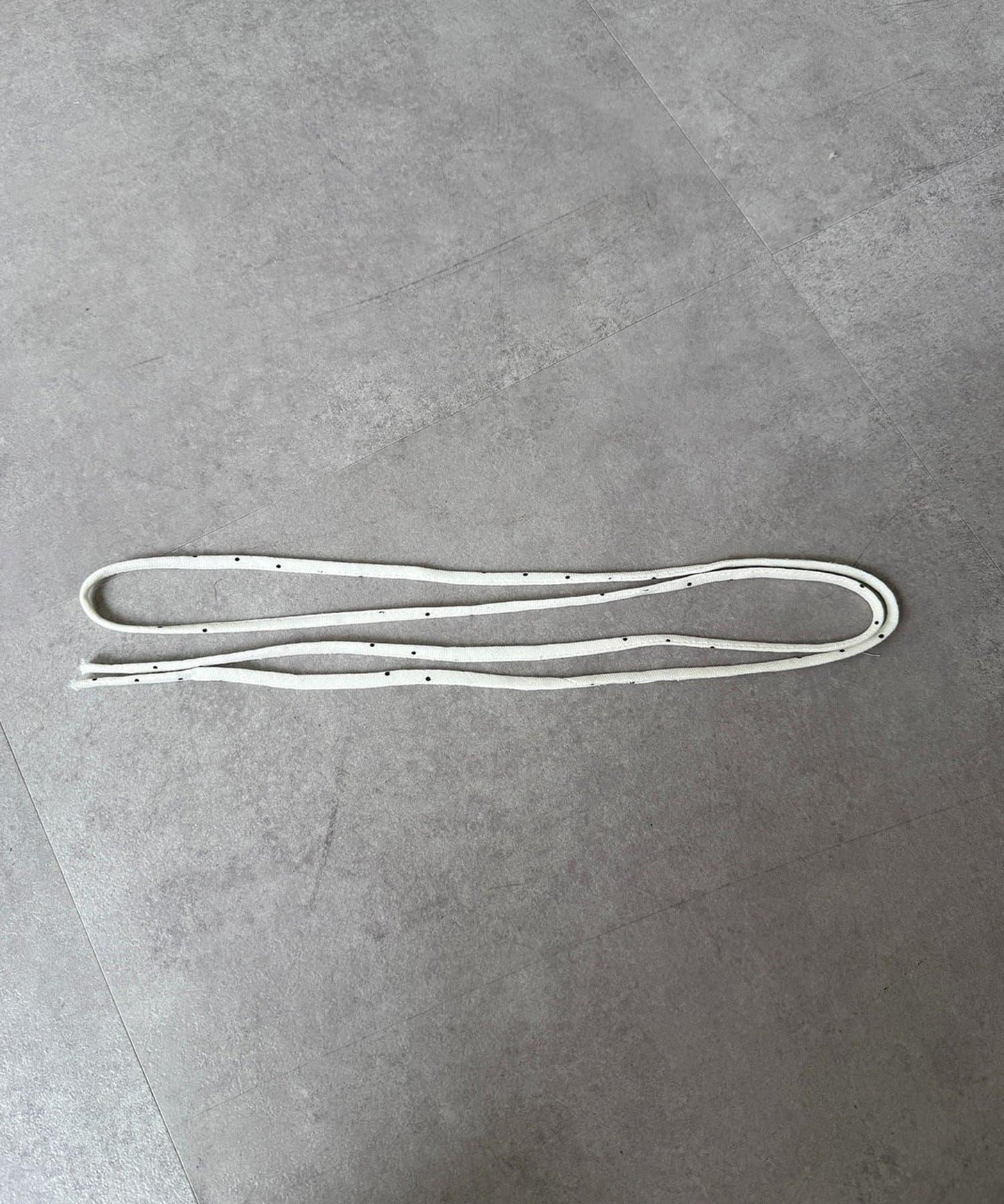 緞面網紗拼接無袖連衣裙
