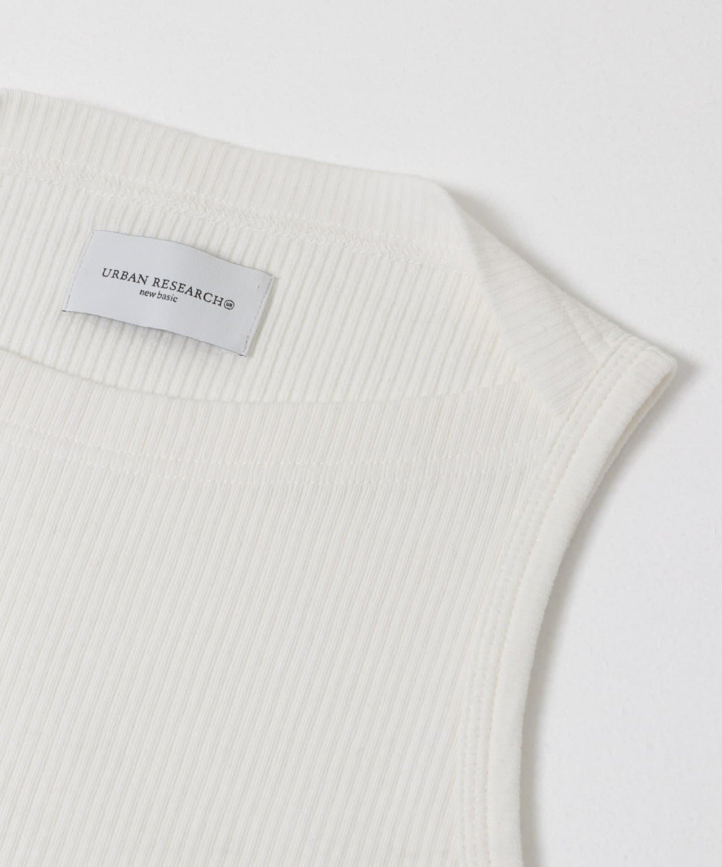 new basic SIDE SLIT RIB TOPS 上衣