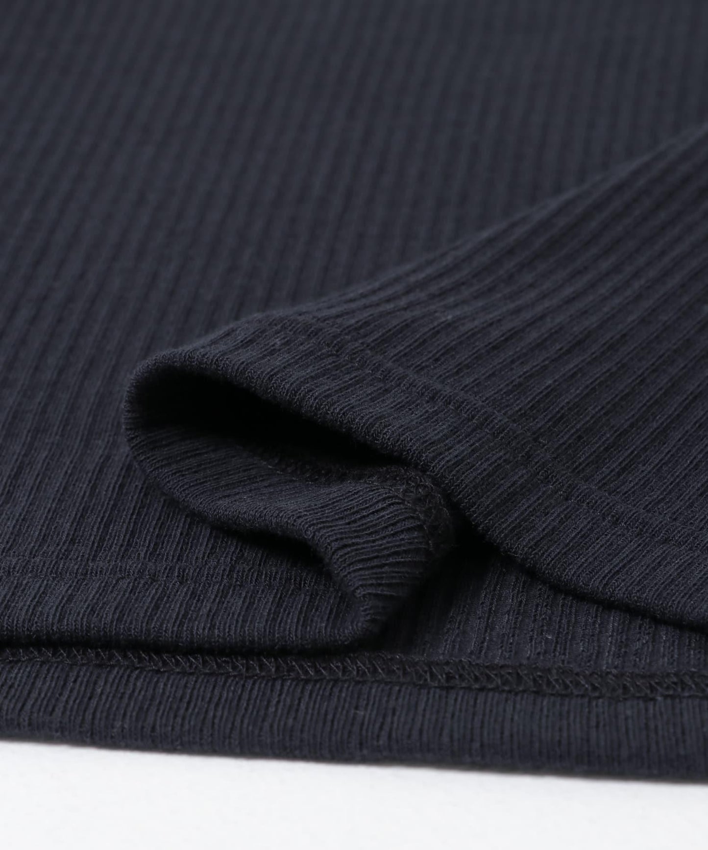 new basic SIDE SLIT RIB TOPS 上衣