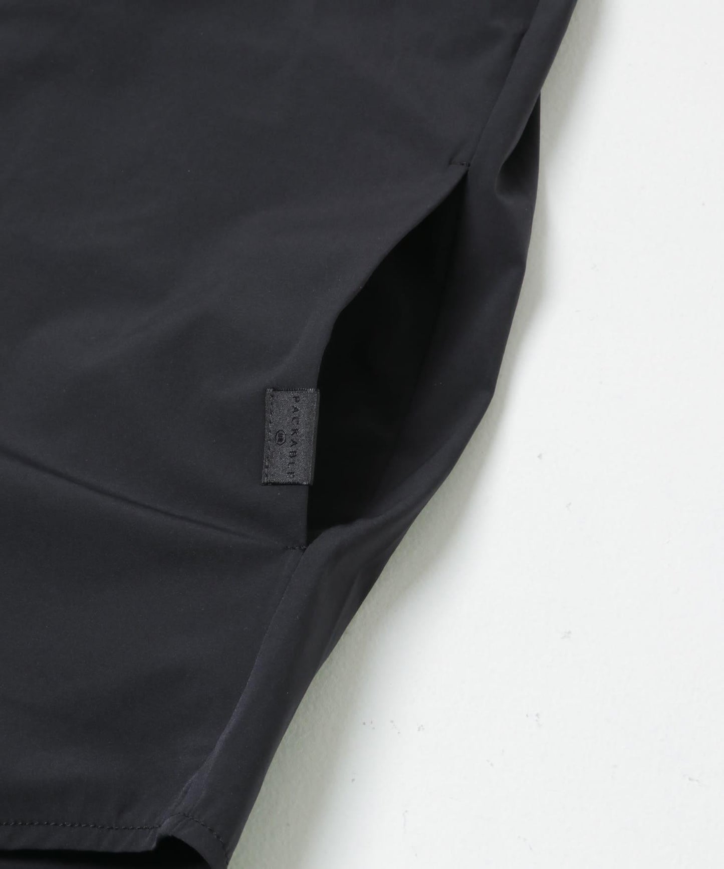 UR TECH MoLight PACKABLE SHIRTS 可收納襯衫