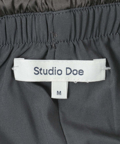 Studio Doe 緞面褶皺休閒褲