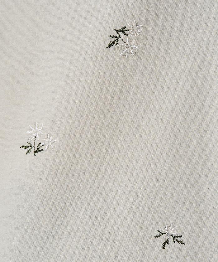 花卉刺繡 寬鬆版型 半袖設計 T恤（展開）