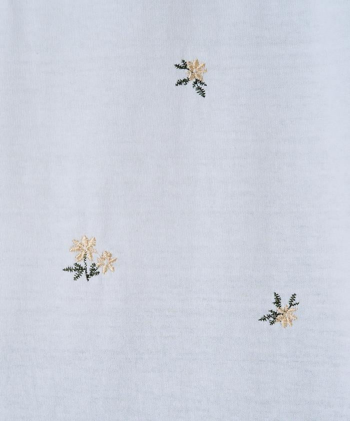 花卉刺繡 寬鬆版型 半袖設計 T恤（展開）