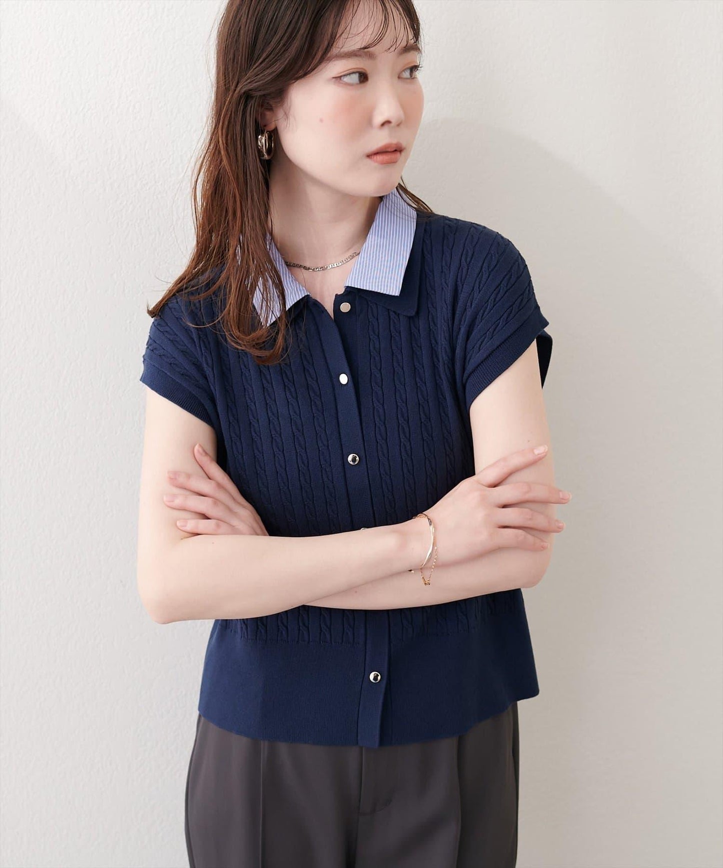 有領無袖麻花針織開衫風上衣