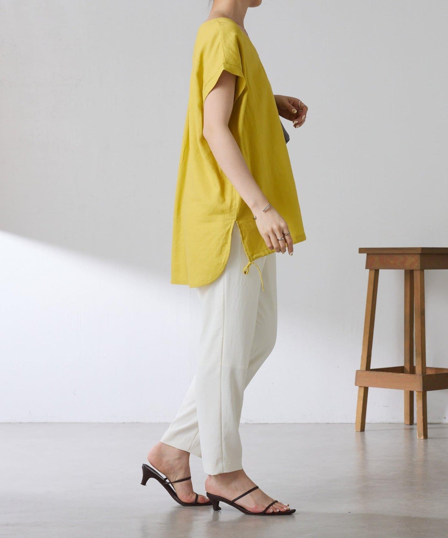 清爽麻混 抽繩設計 休閒 blouse 上衣
