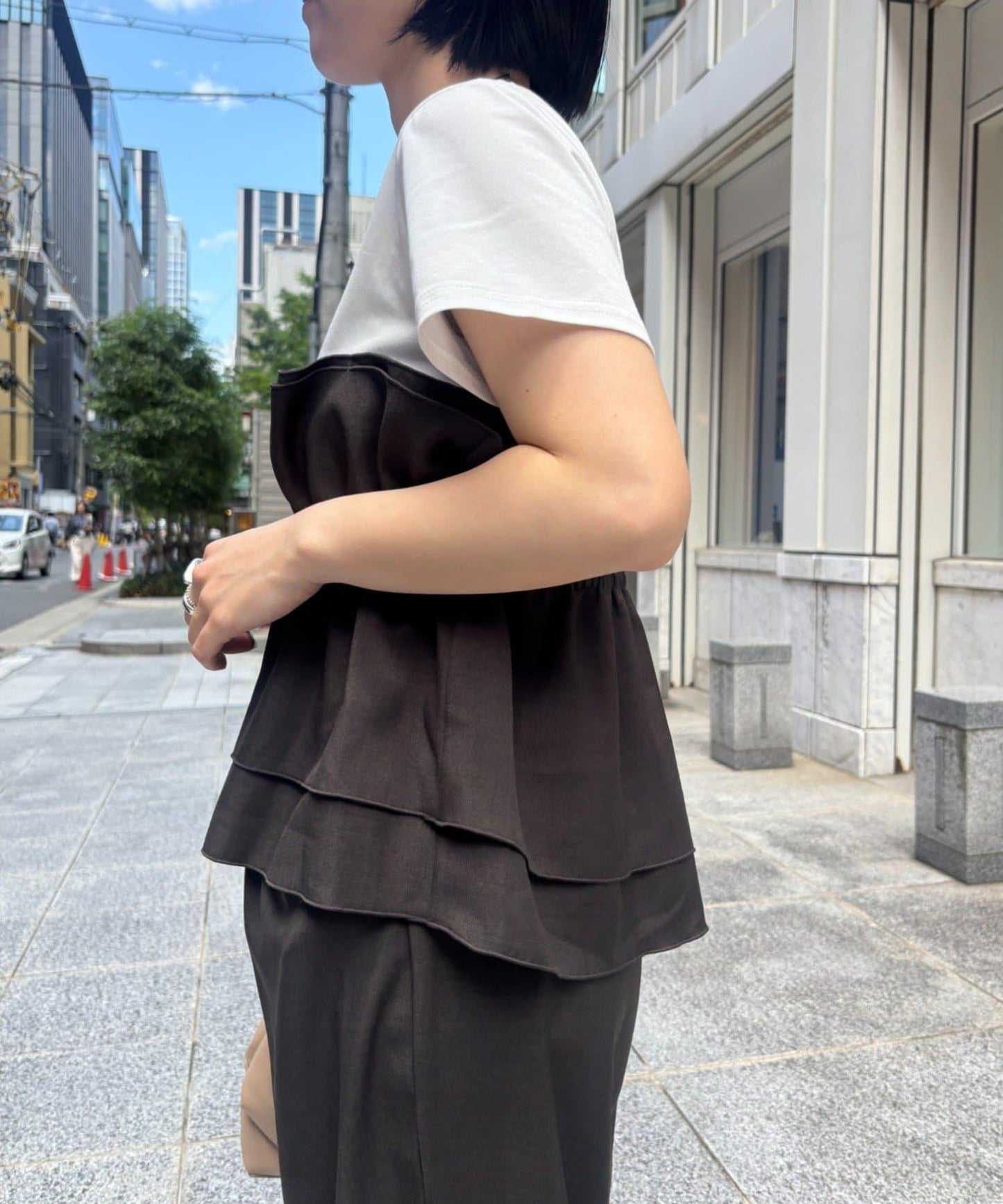 荷葉邊束胸上衣套裝