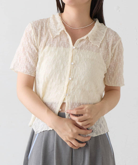B 蕾絲花邊襯衫