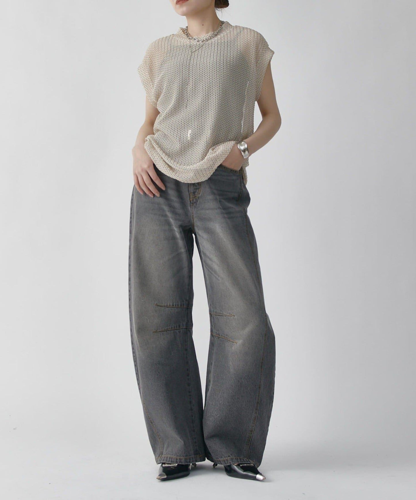 中腰彎刀廓形牛仔褲