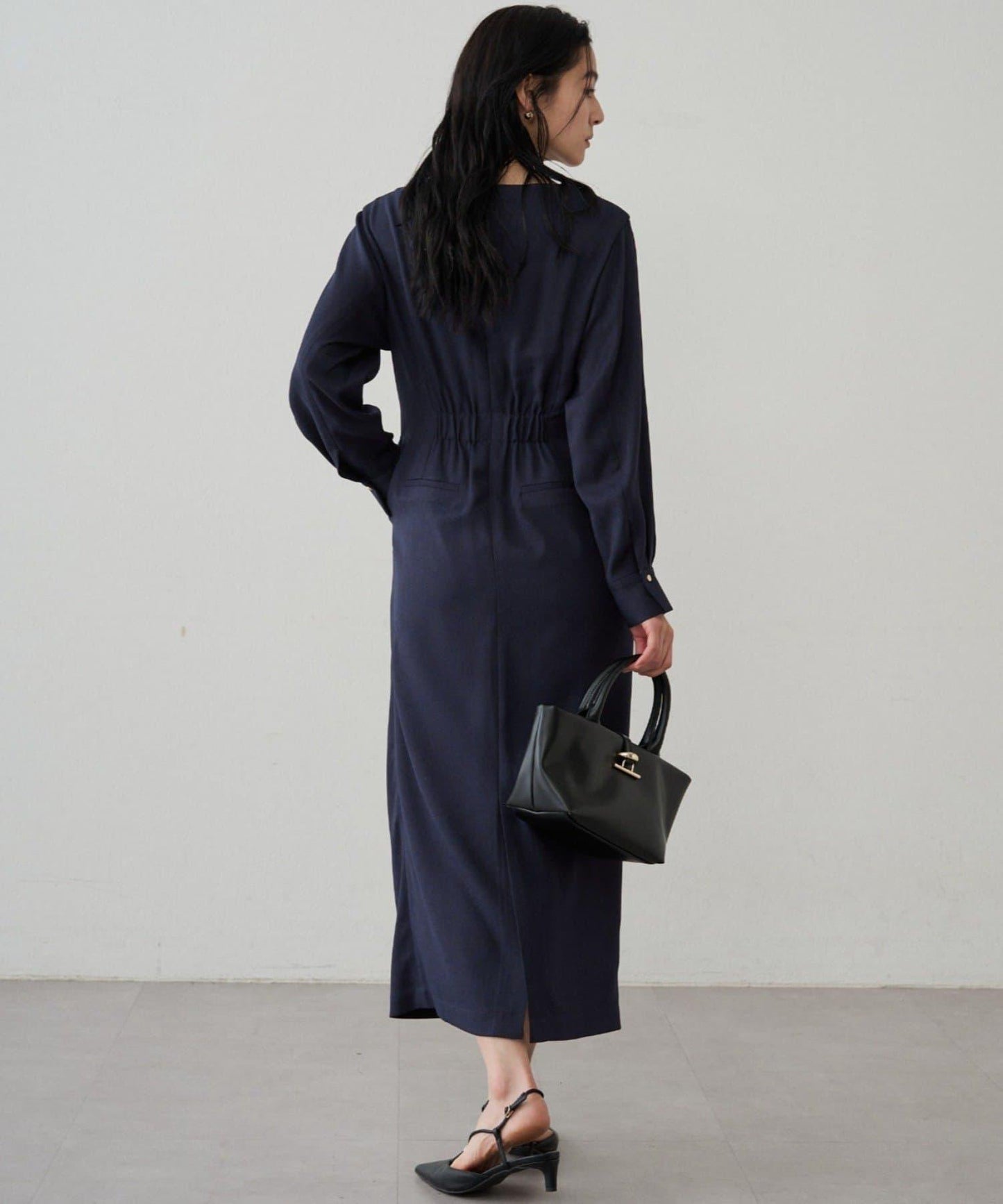 Loungedress 扭結V領連衣裙