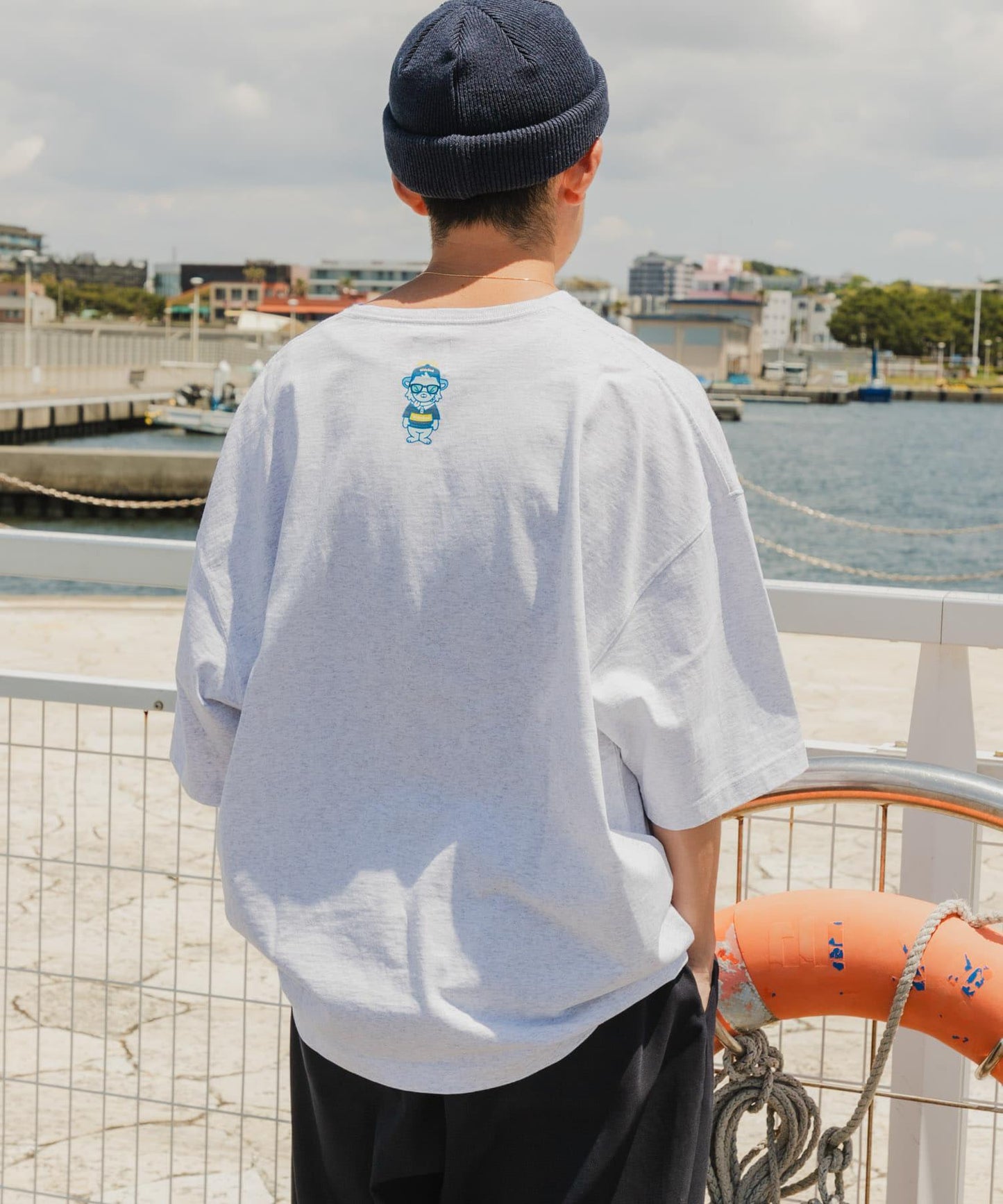 Wide Dad GRAPHIC T-SHIRTS WITH HATCH T恤