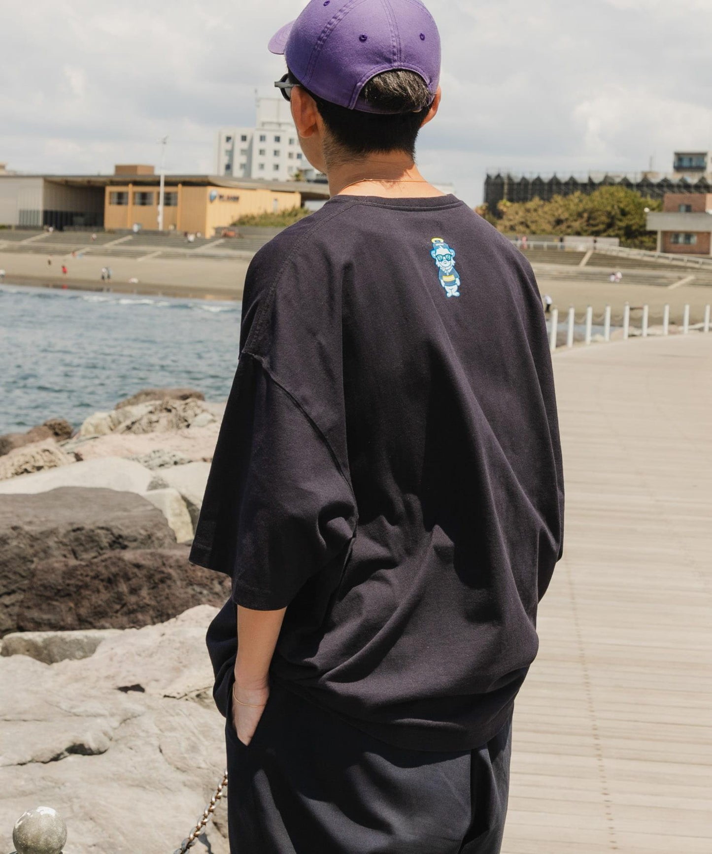 Wide Dad GRAPHIC T-SHIRTS WITH HATCH T恤