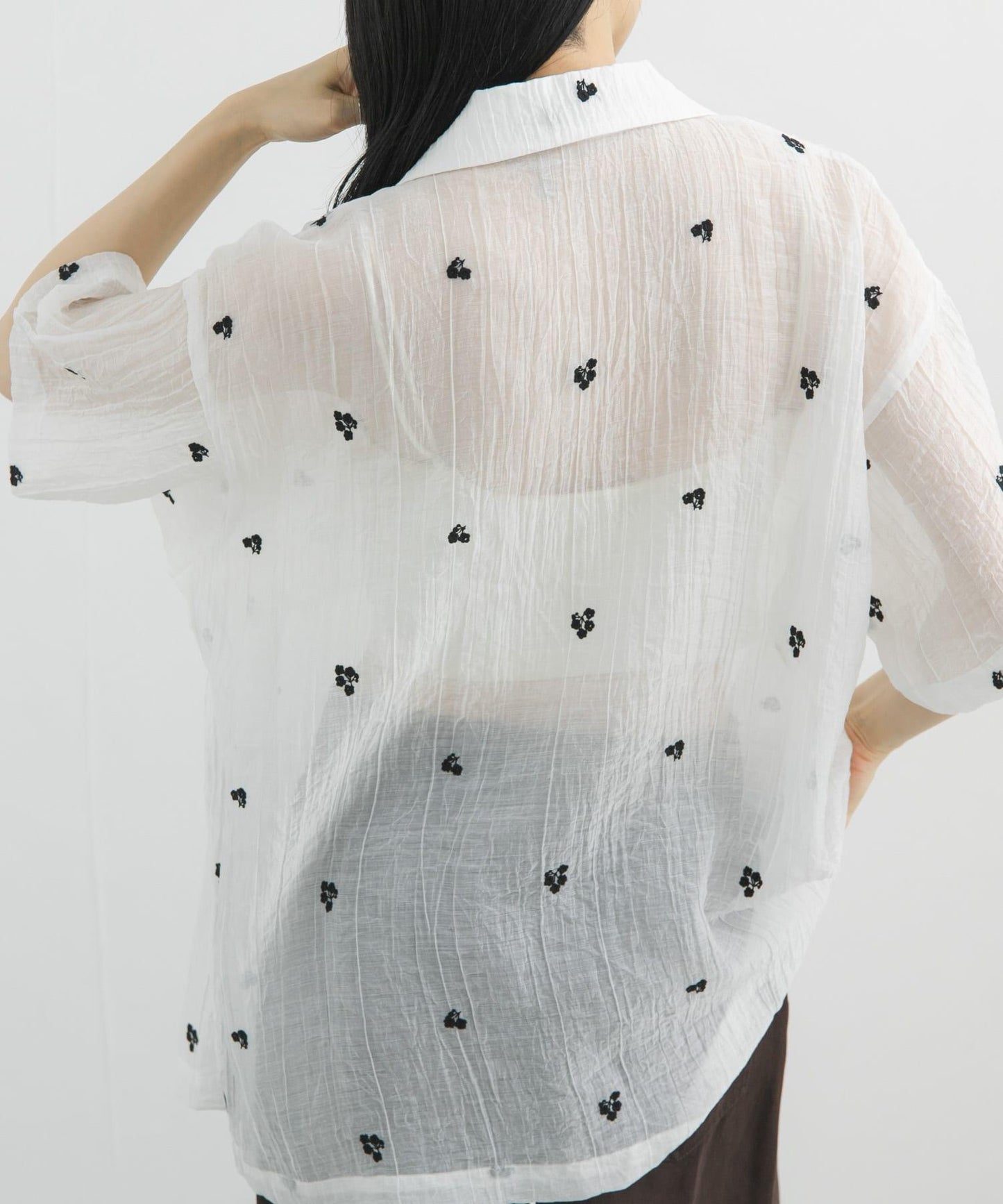 刺繡透紗襯衫