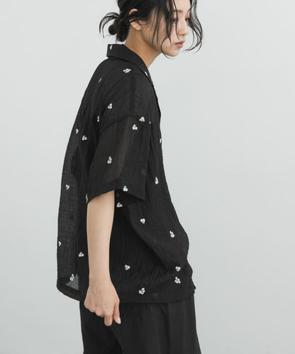 刺繡透紗襯衫