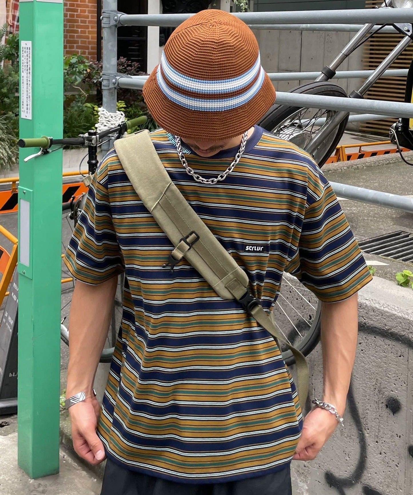 多色條紋T恤