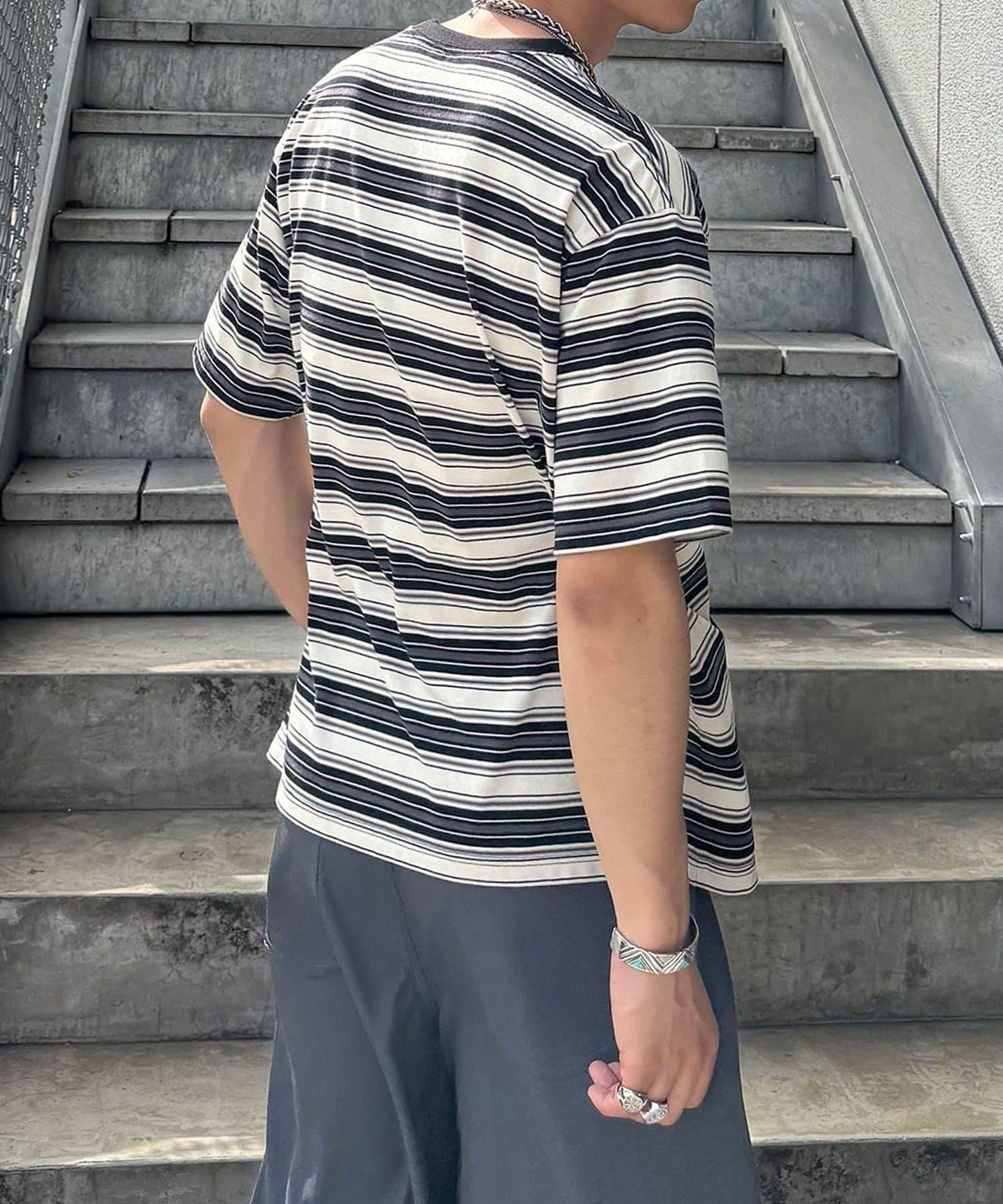 多色條紋T恤