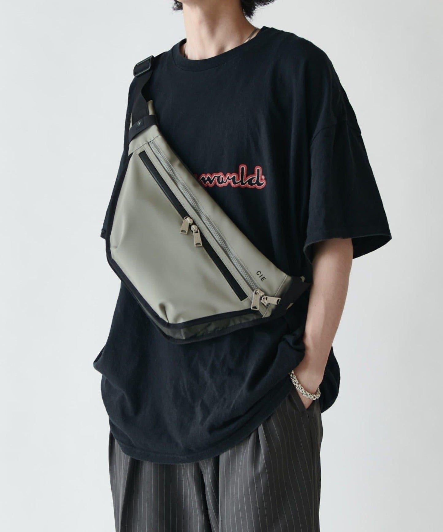 CIE VARIOUS SLINGBAG-M 斜挎包