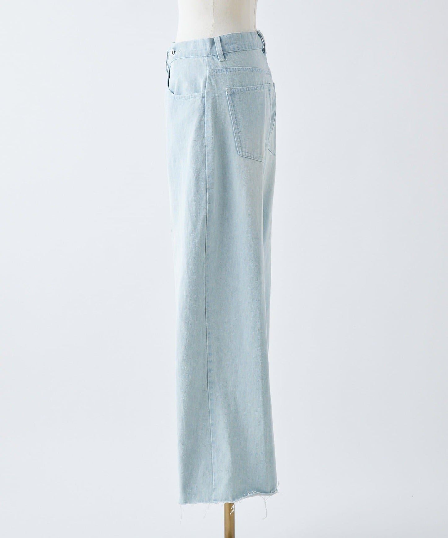 Seemi. 牛仔褲